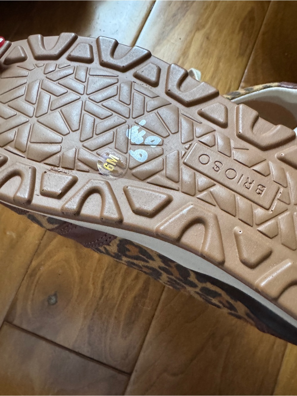 NWT Brioso Mimi Suede Zip Sneakers Sz 6 (no original box) - Picture 5 of 5